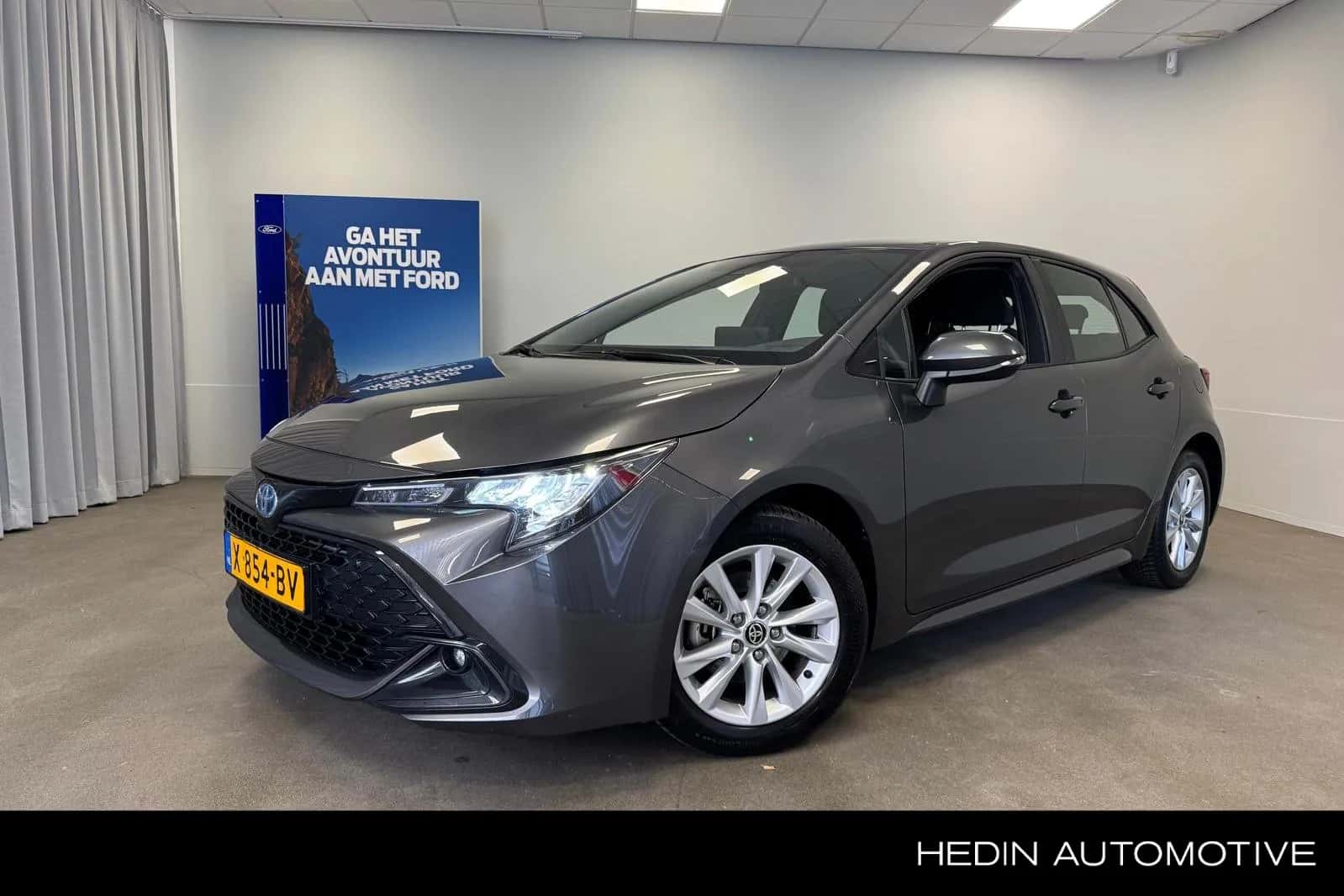 Toyota Corolla (2023) — foto 1
