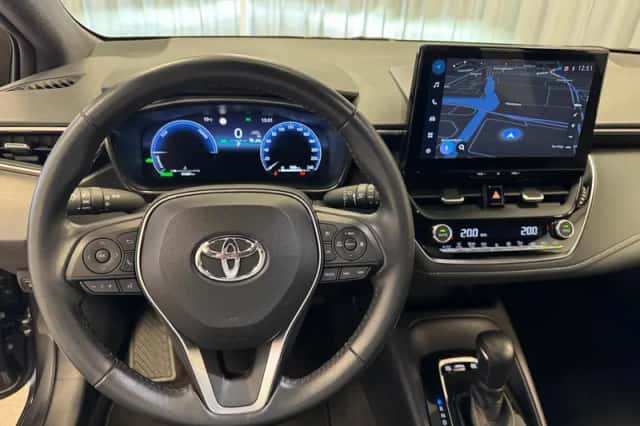 Toyota Corolla (2023) thumbnail 3