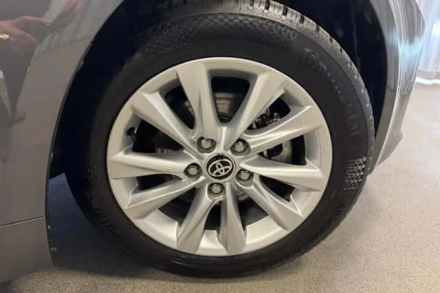 Toyota Corolla (2023) thumbnail 5