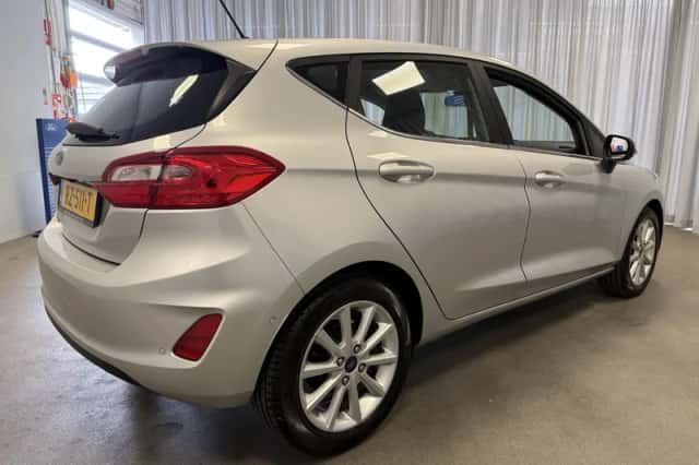 Ford Fiesta (2018) thumbnail 2