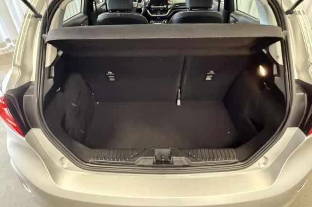 Ford Fiesta (2018) thumbnail 22