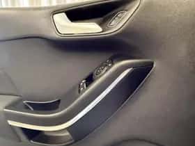 Ford Fiesta (2018) thumbnail 26