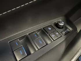 Toyota Corolla (2021) thumbnail 23