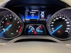 Ford Kuga (2016) thumbnail 13