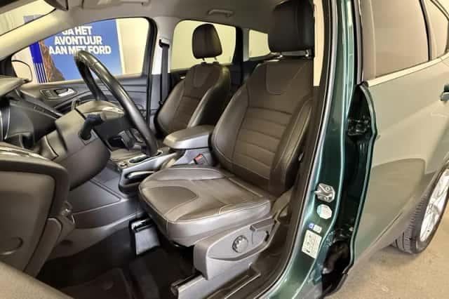 Ford Kuga (2016) thumbnail 16