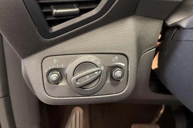 Ford Kuga (2016) thumbnail 26