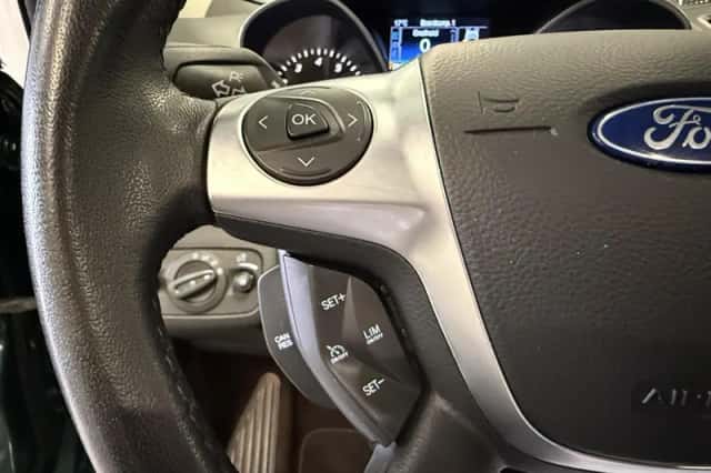 Ford Kuga (2016) thumbnail 33