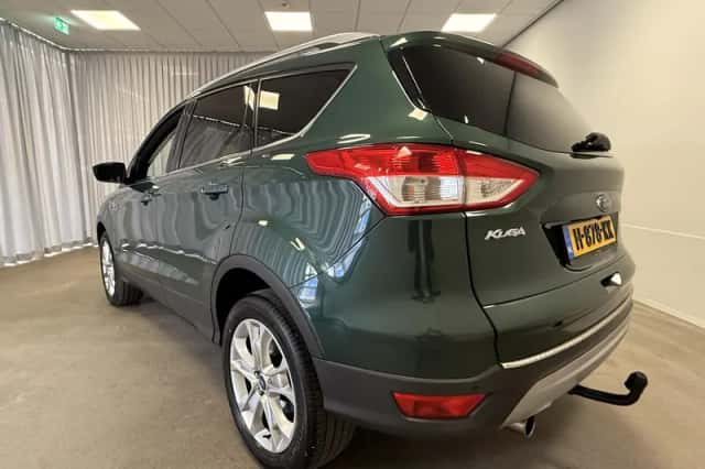 Ford Kuga (2016) thumbnail 6