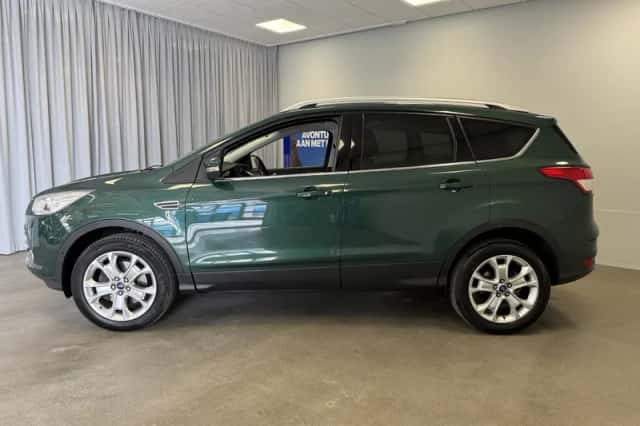 Ford Kuga (2016) thumbnail 7