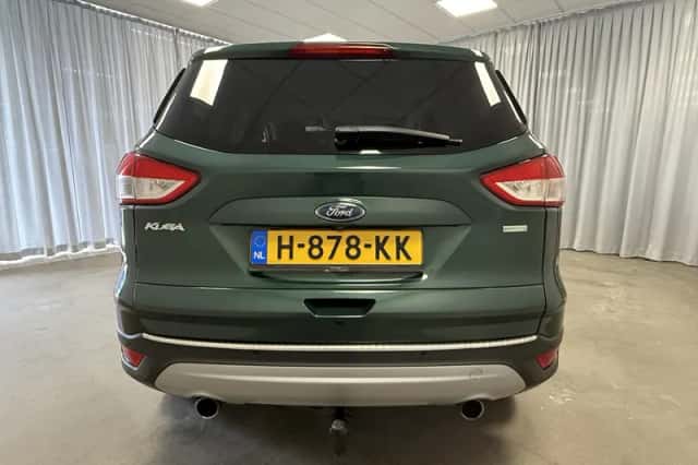 Ford Kuga (2016) thumbnail 8
