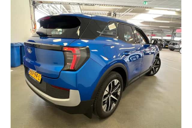 Ford Explorer (2025) thumbnail 2