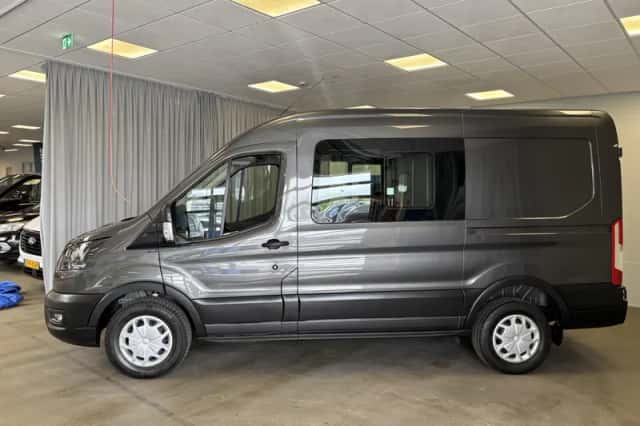Ford Transit (2023) thumbnail 3