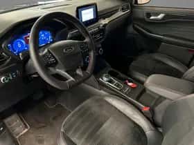 Ford Kuga (2023) thumbnail 11