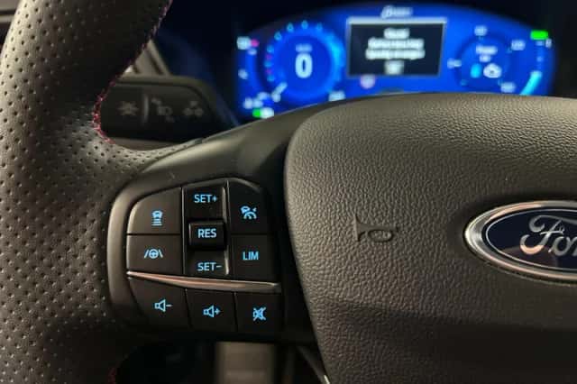 Ford Kuga (2023) thumbnail 18