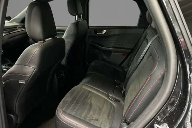 Ford Kuga (2023) thumbnail 8