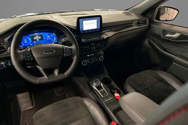 Ford Kuga (2023) thumbnail 9