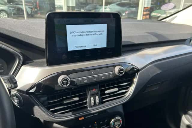 Ford Kuga (2020) thumbnail 14
