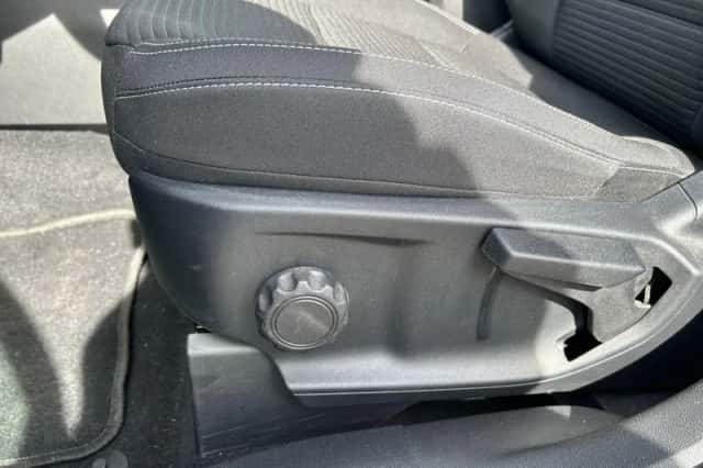 Ford Kuga (2020) thumbnail 17