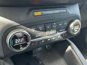 Ford Kuga (2020) thumbnail 9