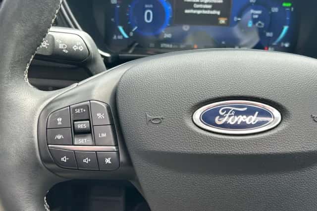 Ford Kuga (2021) thumbnail 14