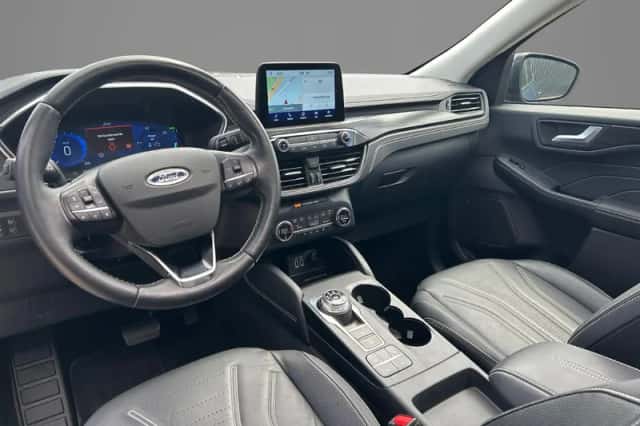 Ford Kuga (2021) thumbnail 3