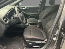Ford Focus (2025) thumbnail 5