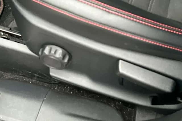 Ford Kuga (2021) thumbnail 17