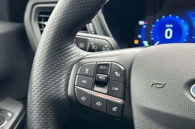 Ford Kuga (2021) thumbnail 18