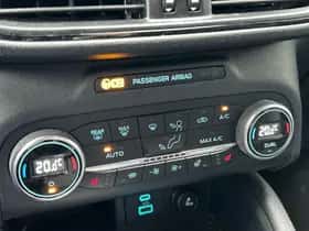 Ford Kuga (2021) thumbnail 8