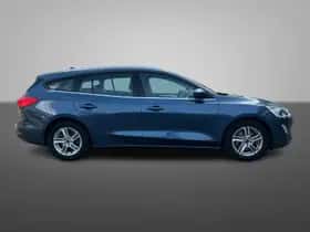 Ford Focus (2019) thumbnail 2