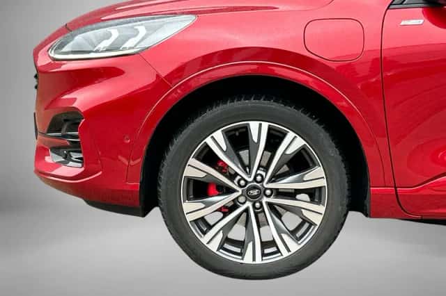 Ford Kuga (2022) thumbnail 3