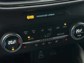 Ford Kuga (2022) thumbnail 6