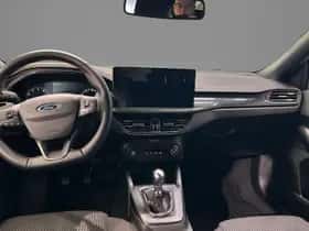 Ford Focus (2024) thumbnail 3
