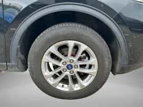 Ford Kuga (2022) thumbnail 19