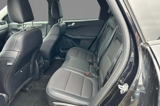 Ford Kuga (2022) thumbnail 7