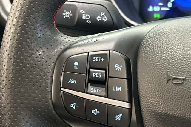Ford Kuga (2022) thumbnail 14
