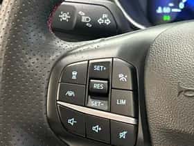 Ford Kuga (2022) thumbnail 14
