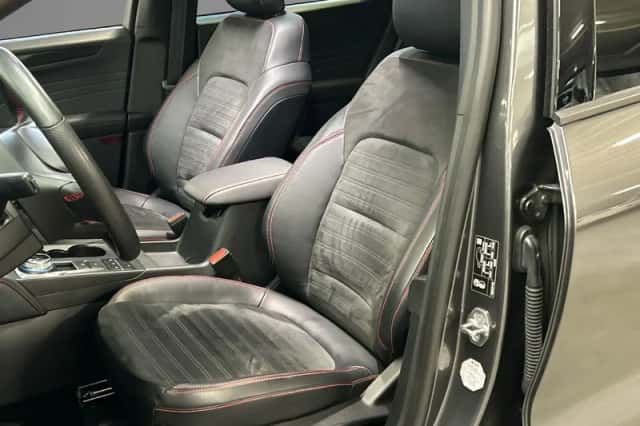 Ford Kuga (2022) thumbnail 16