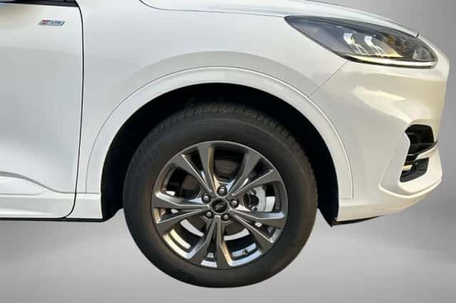 Ford Kuga (2022) thumbnail 5
