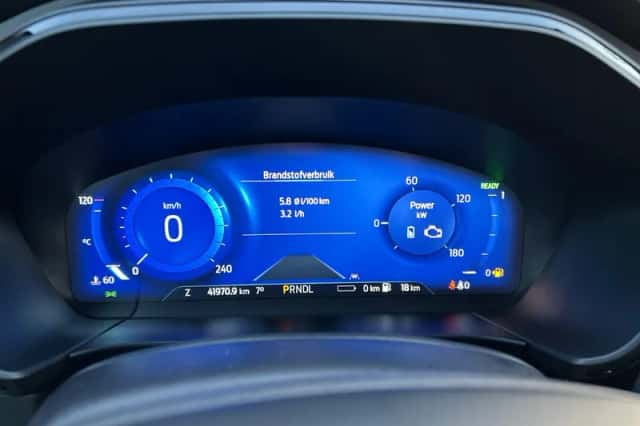 Ford Kuga (2022) thumbnail 6