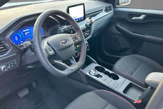 Ford Kuga (2022) thumbnail 9