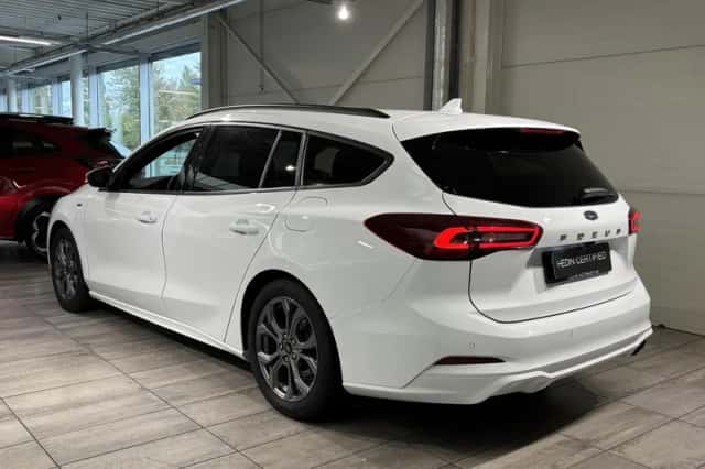 Ford Focus (2024) thumbnail 2