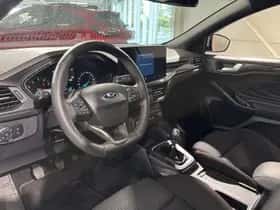 Ford Focus (2024) thumbnail 3