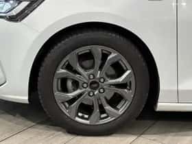 Ford Focus (2024) thumbnail 5