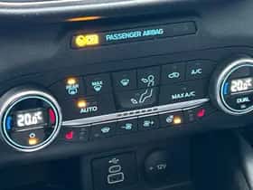 Ford Kuga (2022) thumbnail 8