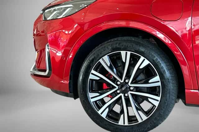 Ford Kuga (2024) thumbnail 18