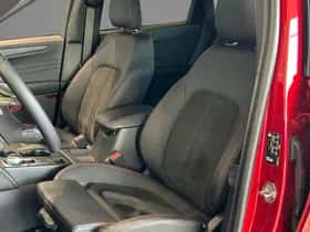 Ford Kuga (2024) thumbnail 6