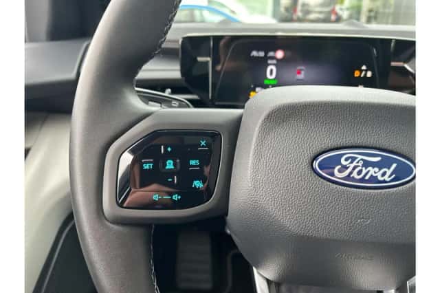 Ford Explorer (2024) thumbnail 19