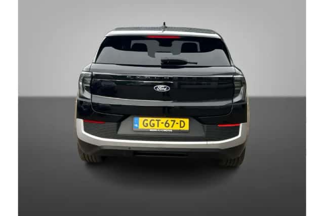 Ford Explorer (2024) thumbnail 3