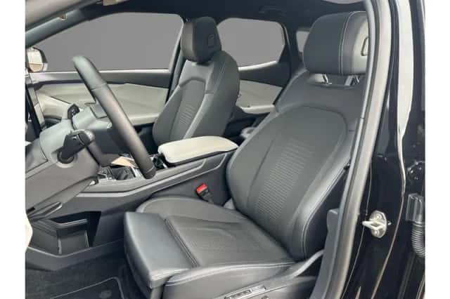 Ford Explorer (2024) thumbnail 9